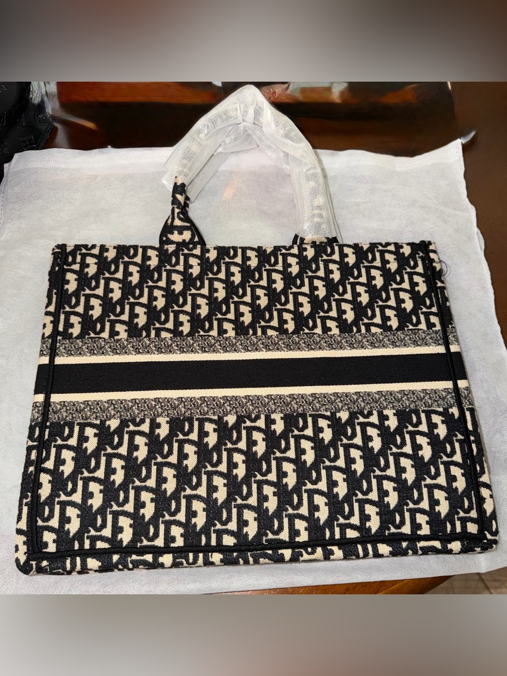 Medium canvas book tote black/cream NWT - Picture 2 of 10